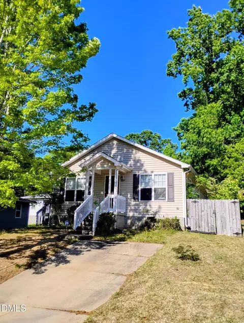 2207 N Oak Ridge Blvd, Durham, NC 27707