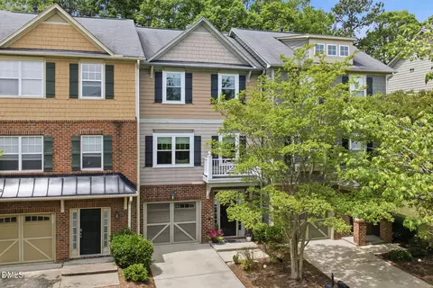 302 Linden Park Ln, Cary, NC 27519