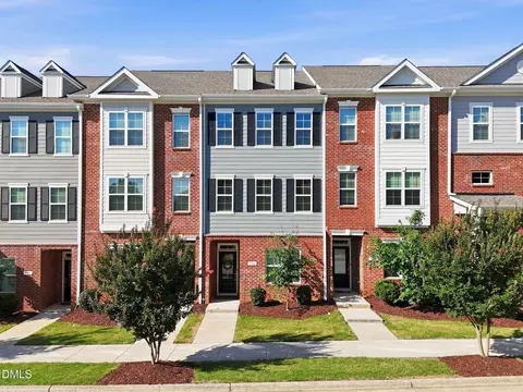 976 Gateway Commons Cir, Wake Forest, NC 27587