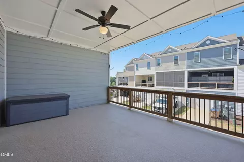 Exterior - 976 Gateway Commons Cir, Wake Forest, NC 27587 photo 2 of 9