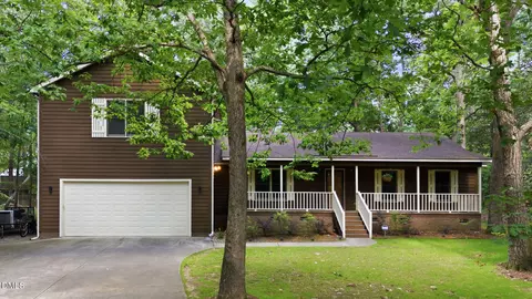 6605 Willow Chase Dr, Willow Spring, NC 27592