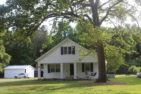 427 Wilson Rd, Lucama, NC 27851