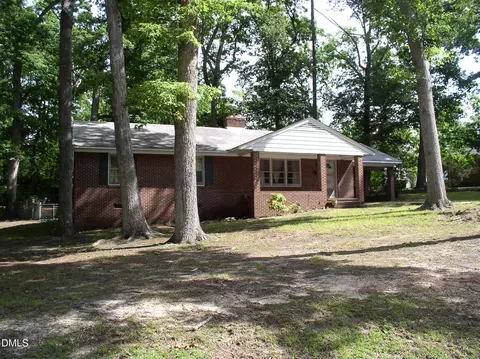 1820 S Garnett Street Ext, Henderson, NC 27536