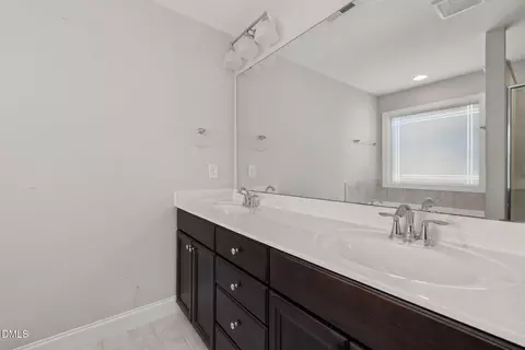 Bath - 446 Mallard Loop Dr, Clayton, NC 27527 photo 4 of 7
