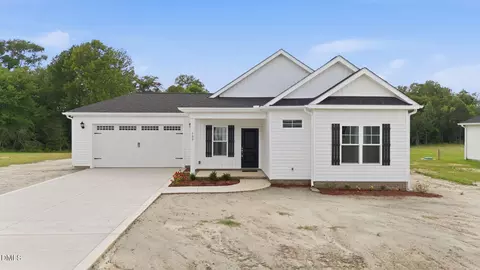 107 Sagewood Dr, Dudley, NC 28333
