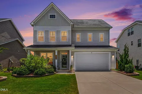 1405 Queen Trigger Dr, Fuquay Varina, NC 27526
