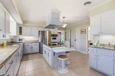 Kitchen - 880 Wire Rd, Bunnlevel, NC 28323 photo 3 of 6