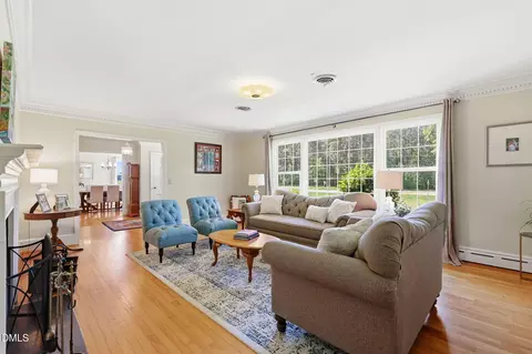 Living - 880 Wire Rd, Bunnlevel, NC 28323 photo 2 of 6