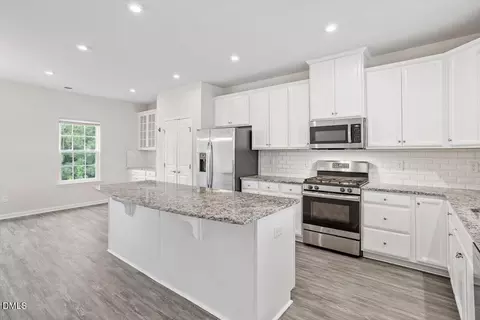 Kitchen - 1141 Platform Dr, Apex, NC 27502 photo 3 of 5