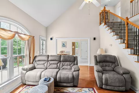 25 Winchester Ct, Youngsville, NC 27596