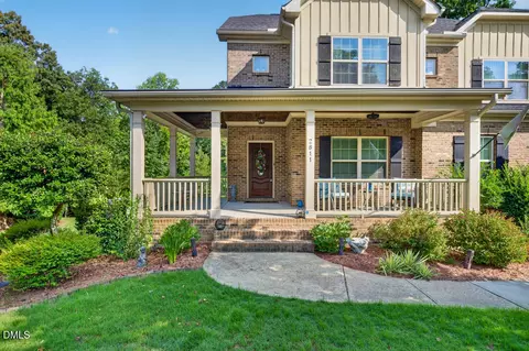 Exterior - 2811 Reynolda Cir, Durham, NC 27712 photo 9 of 14