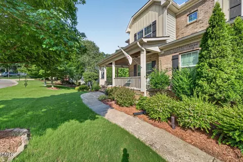 Exterior - 2811 Reynolda Cir, Durham, NC 27712 photo 10 of 14