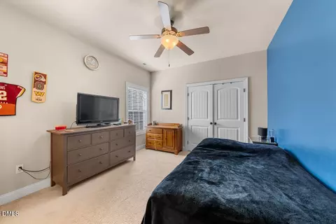 Bedroom - 2811 Reynolda Cir, Durham, NC 27712 photo 2 of 4