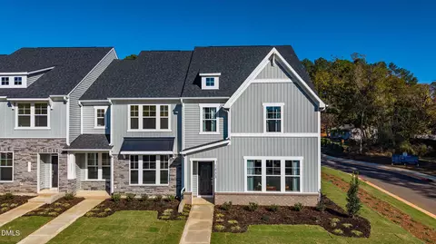 1433 Goldsboro Ave, Sanford, NC 27330