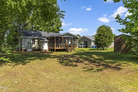Exterior - 104 Sunset Dr, Dunn, NC 28334 photo 3 of 4