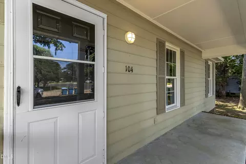 Exterior - 104 Sunset Dr, Dunn, NC 28334 photo 4 of 4