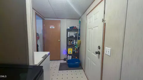 8800 Spring Meadow Dr, Hickory, NC 28601 photo 3