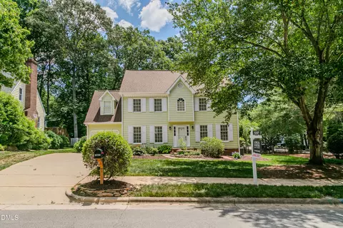 8200 Mourning Dove Rd, Raleigh, NC 27615