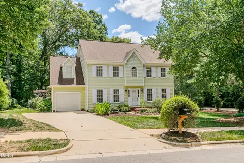 8200 Mourning Dove Rd, Raleigh, NC 27615
