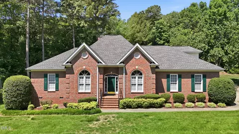 1437 Kinsdale Dr, Raleigh, NC 27615