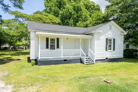Exterior - 101 E Reason St, Pinetops, NC 27864 photo 1 of 7