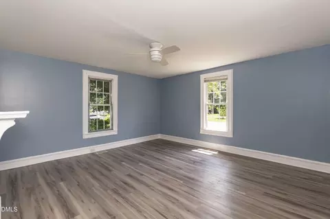 Living - 101 E Reason St, Pinetops, NC 27864 photo 4 of 4