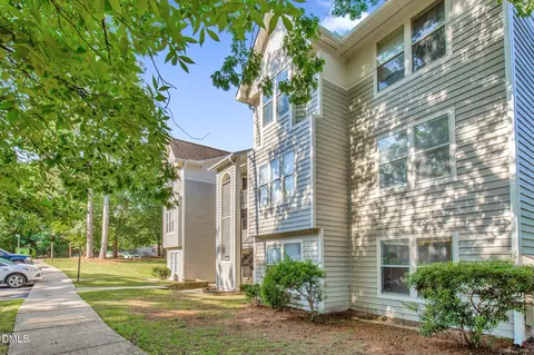 1021 Wood Creek Dr #3, Fayetteville, NC 28314