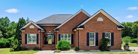 2208 Saint Bride Ct, Mebane, NC 27302