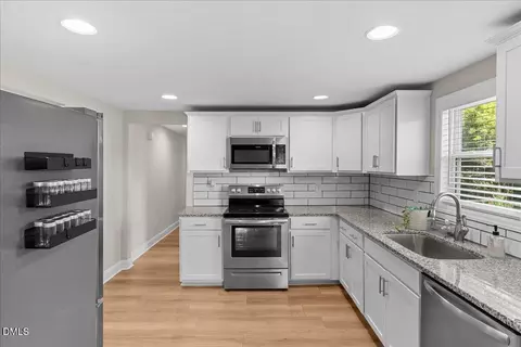 Kitchen - 4004 Old Nc 75, Stem, NC 27581 photo 2 of 4