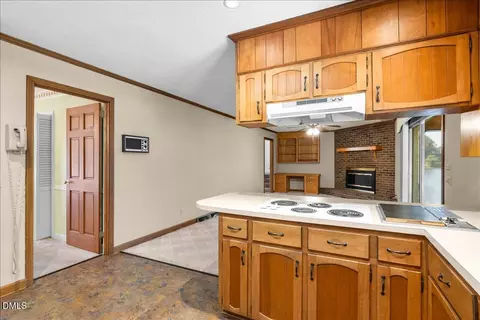 Kitchen - 200 Edgewater Dr, Broadway, NC 27505 photo 3 of 4