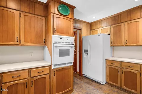 Kitchen - 200 Edgewater Dr, Broadway, NC 27505 photo 4 of 4