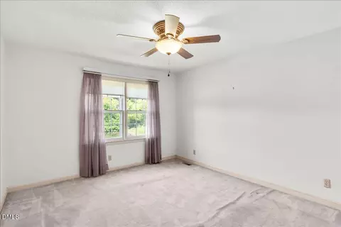 Bedroom - 200 Edgewater Dr, Broadway, NC 27505 photo 5 of 10