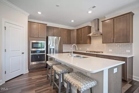 3334 Longleaf Estates Dr, Raleigh, NC 27616