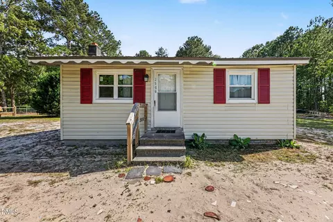 3566 Sanderosa Rd, Fayetteville, NC 28312