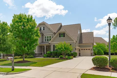 2007 Burrus Hall Cir, Cary, NC 27519