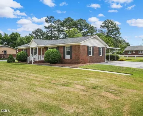 606 E Fremont St, Kenly, NC 27542