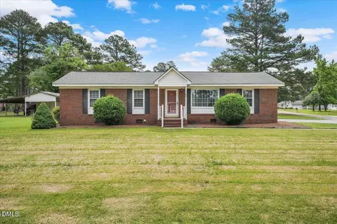 606 E Fremont St, Kenly, NC 27542
