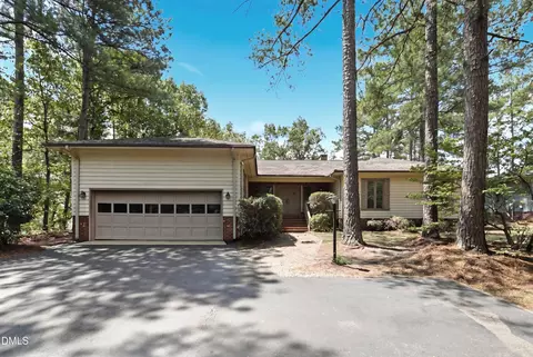 125 Fairway Ln, Sanford, NC 27332