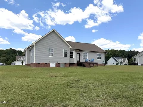 Exterior - 175 Watersedge Ln, Smithfield, NC 27577 photo 9 of 11