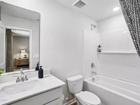 Bath - 2139 Topsail Rd, Durham, NC 27704 photo 3 of 4