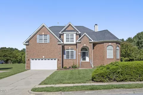 106 Beckford Rd, Cary, NC 27518