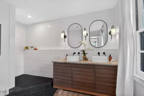 Bath - 312 Dacian Ave, Durham, NC 27701 photo 1 of 7