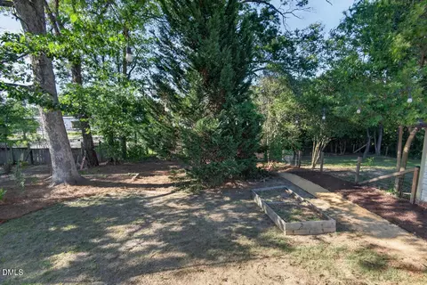 Exterior - 312 Dacian Ave, Durham, NC 27701 photo 21 of 27