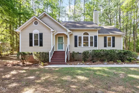 213 Long Needle Dr, Clayton, NC 27520