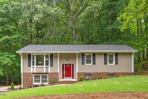 3109 Manor Ridge Dr, Raleigh, NC 27603
