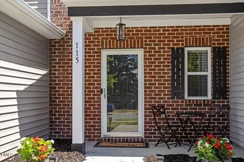 115 Golden Meadow Ct, Durham, NC 27704