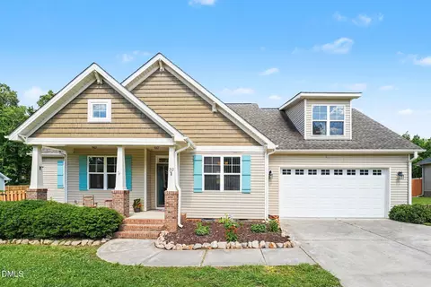 32 Avondale Dr, Lillington, NC 27546