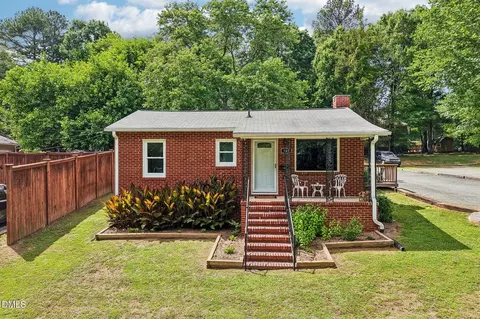 109 Estes Dr, Carrboro, NC 27510