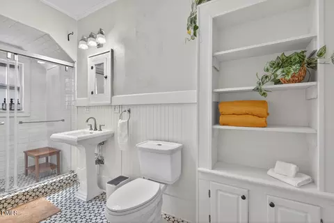 Bath - 321 W Trinity Ave, Durham, NC 27701 photo 3 of 7