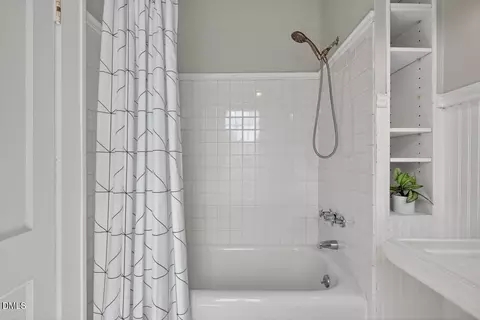 Bath - 321 W Trinity Ave, Durham, NC 27701 photo 7 of 7